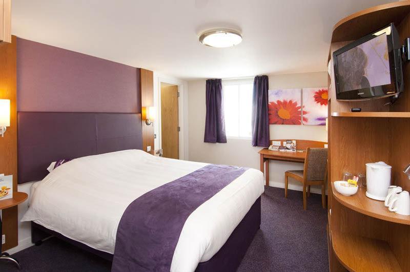 Premier Inn Watford - Croxley Green Eksteriør billede